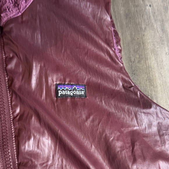 Patagonia Women's Reversible Fleece Vest - Deep Pink - Picture 5 of 6